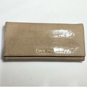 Miu Miu Beige Croc-Embossed Patent Leather Continental Wallet